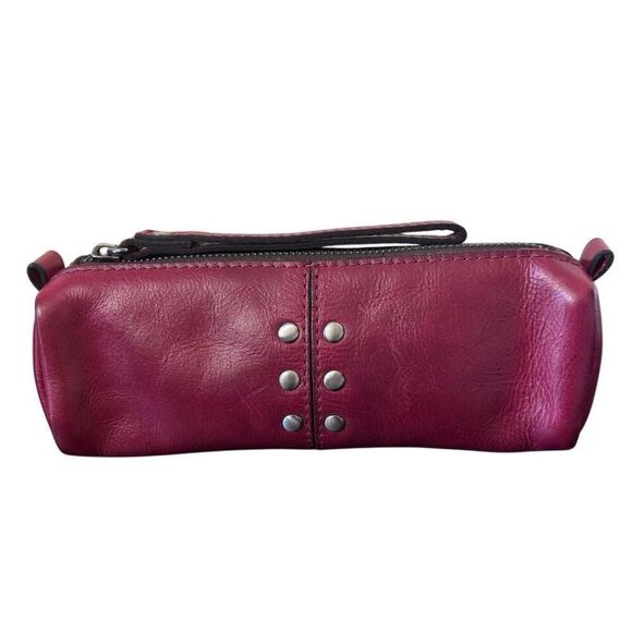 Patricia Nash Isla Oblong Italian Leather Zip Clutch Wristlet cranberry - Picture 1 of 10